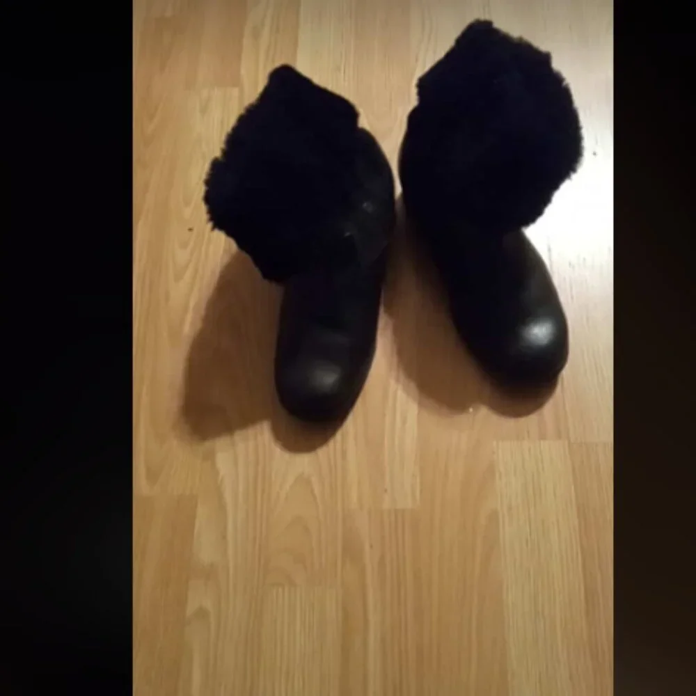 UGG Black Bellevue Fur Shearling Fold Over Boots US Sz 7